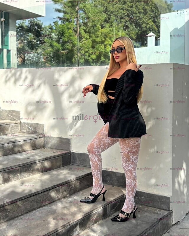 FOTOS DE HERMOSA NENA RUBIA, SEXY Y COMPLACIENTE CON GANAS DE DARTE PLACER !!!!!