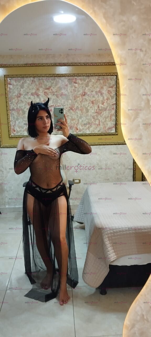 FOTOS DE KISS PARA TI AMOR, COLOMBIANA, BONITA, CALIENTE Y SENSUAL PARA COMPLACERTE MOR K