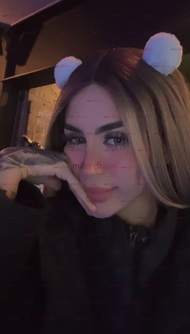 FOTOS DE HOLA ME LLAMO MELANIE, TENGO 23 AÑOS, SOY PETTITE MUY CACHONDA Y COMPLACIENTE.