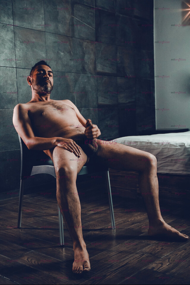 FOTOS DE PROFESOR UNIVERSITARIO CALIENTE Y COMPLACIENTE