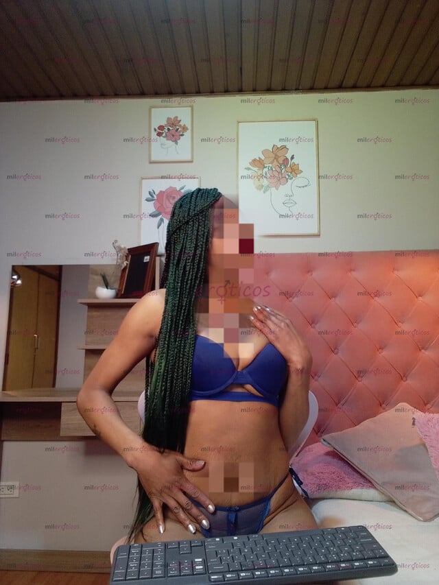 FOTOS DE DELICIOSA NEGRA CON CHOCHITO ESTRECHITO MORBOSA YA QUE SOY MUY CACHONDA