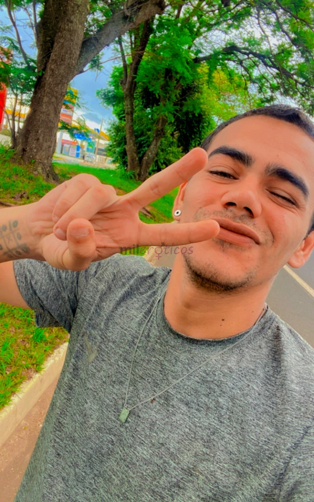 Mineirinho24 hrsatendimento vipchama no whatsapp e vamos bater umpaporecem chegado na cidadesem frescurasatendo em hoteis moteis seu localaceito carta...