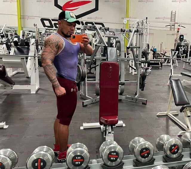 FOTOS DE NO OFERTA NO PROMO ACTIVO VARONIL GUAPO MUSCULOSO LAMPIÑO MACHO PIERNÓN NALGÓN