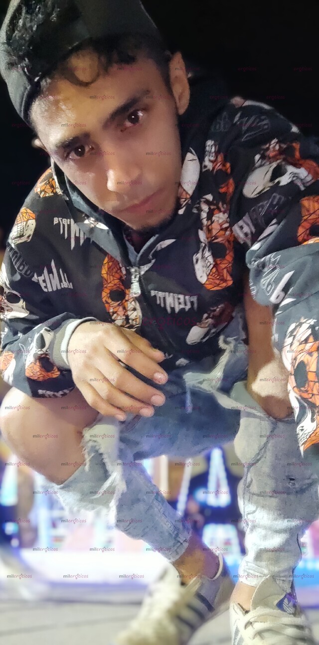 FOTOS DE HL ME LLAMO JHON TENGO 22 AÑOS DELGADO TATUADO