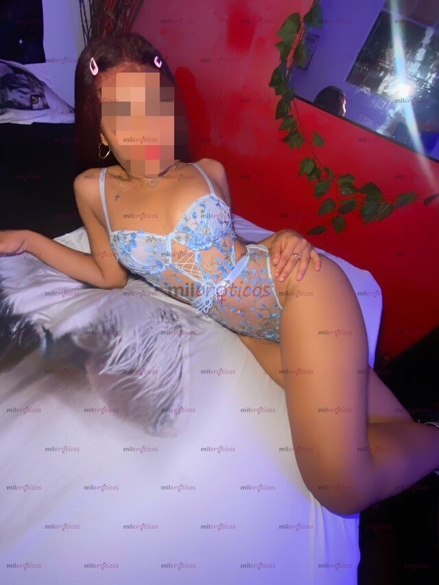 FOTOS DE TU HERMOSA MORENA CON BUENAS NALGAS Y BUEN CUERPO