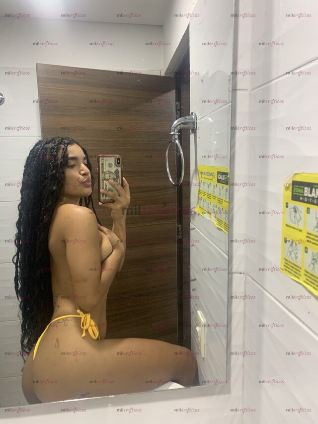 FOTOS DE ULTIMO DÍA LLEGO TÚ MORENITA COMPLACIENTE TODO RICO EN LA CAMA