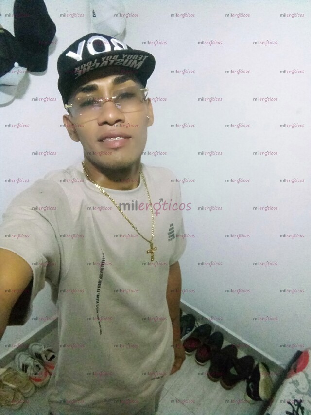 FOTOS DE AQUÍ MORENO VENEZOLANO DISPUESTO A COMPLACER TUS FETICHES