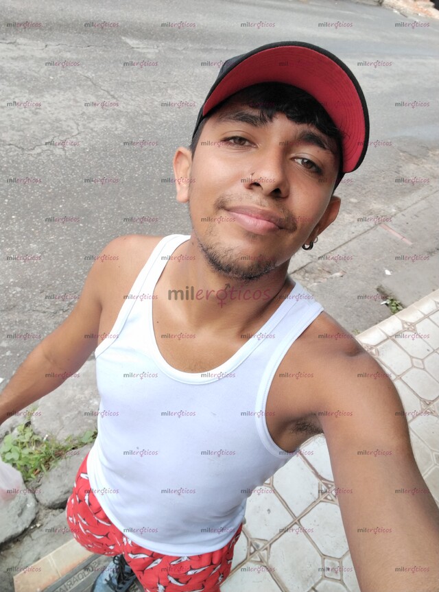 FOTOS DE CHICO AMABLE ,COMPLACIENTE ,MORENO DELGADO VERSÁTIL