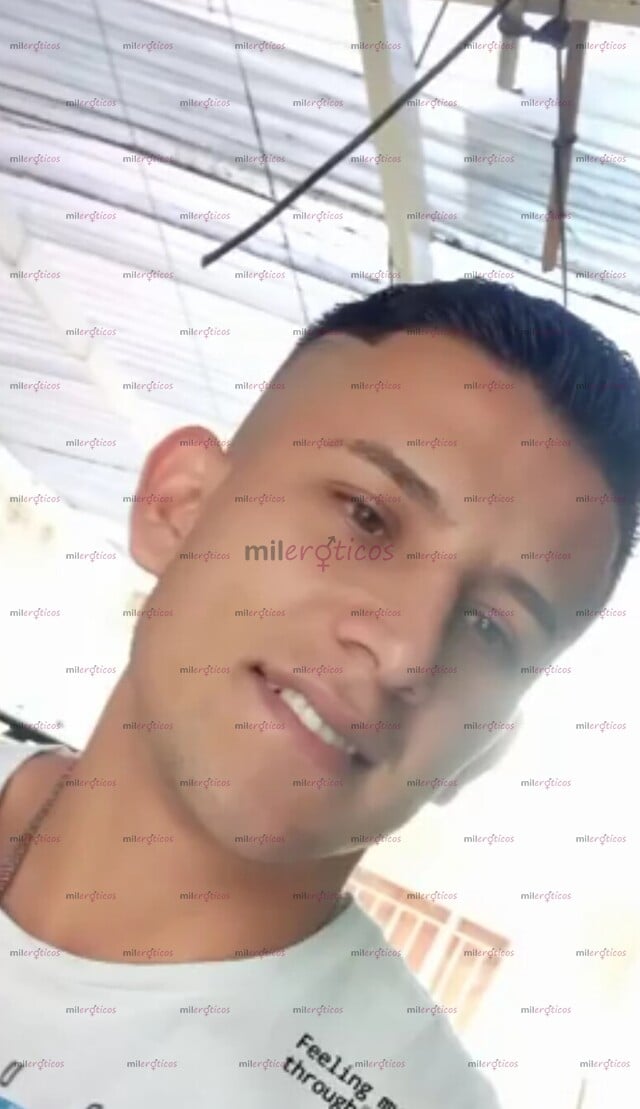 FOTOS DE HOLA, SOY JERSON TENGO 28 AÑOS ,MIDO 1.74 CON BUEN FISICO