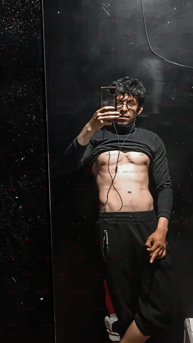 FOTOS DE JOVEN SIMPÁTICO ATREVETE A PASAR UN MOMENTO RICO TE HARÉ GEMIR COMO PUTITA