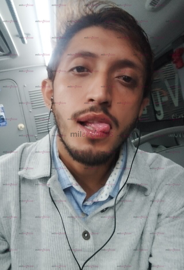 FOTOS DE ALEXANDER XXL INTER COMPLACIENTE. 23CM 1.86M Y MUCHAS GANAS DE COJER