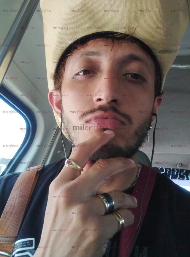 FOTOS DE ALEXANDER XXL INTER COMPLACIENTE. 23CM 1.86M Y MUCHAS GANAS DE COJER