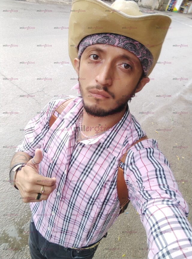 FOTOS DE ALEXANDER XXL INTER COMPLACIENTE. 23CM 1.86M Y MUCHAS GANAS DE COJER