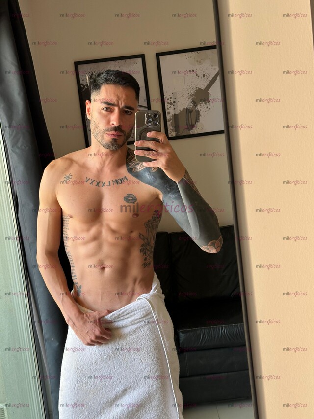 FOTOS DE NUEVO EN PLAYA HETERO ACTOR LATINO 100% REAL