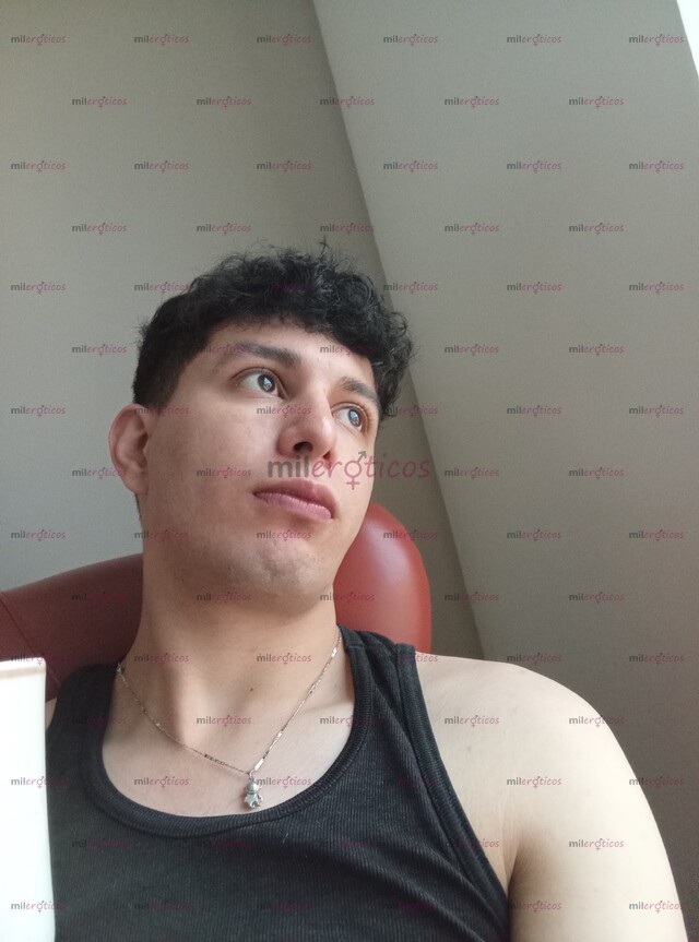 FOTOS DE ROLITO VERSÁTIL PASIVO DE 24 AÑOS COMPLACIENTE