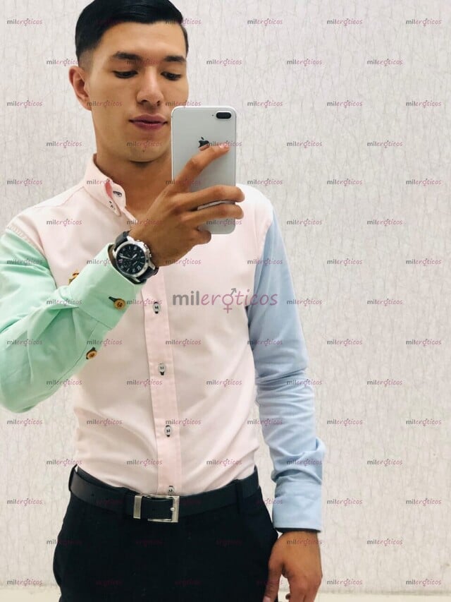 FOTOS DE JOVEN 22 AÑOS MUY CALIENTE Y COMPLACIENTE CON TODAS LAS MUJERES