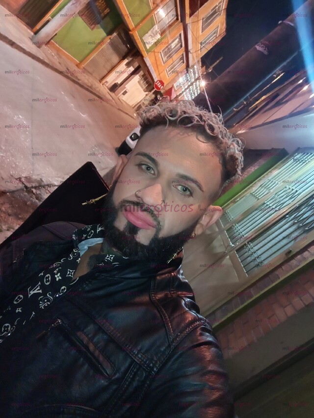 FOTOS DE HOLA. ME LLAMO JHON SOY UN CHICO FUL VERSÁTIL. DE DOTACIÓN 20 CM