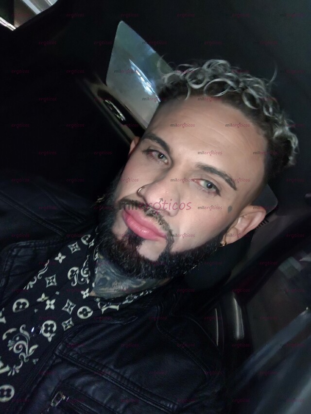 FOTOS DE HOLA. ME LLAMO JHON SOY UN CHICO FUL VERSÁTIL. DE DOTACIÓN 20 CM