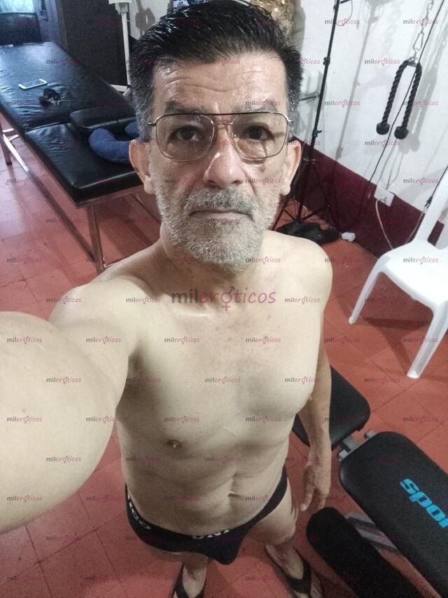 FOTOS DE RELAJACIÓN Y DESCANSÓ SOLO PARA VARONES ACTIVOS SOLVENTES MAYORES DE 30 AÑOS MED