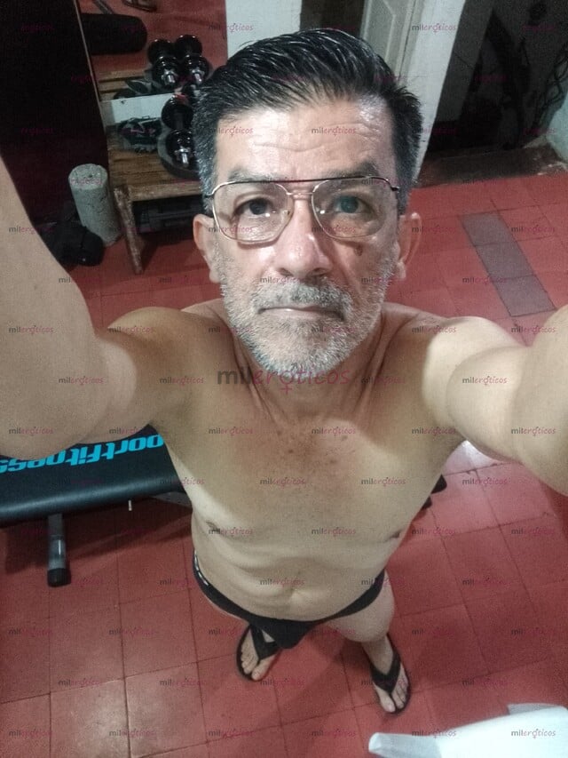 FOTOS DE RELAJACIÓN Y DESCANSÓ SOLO PARA VARONES ACTIVOS SOLVENTES MAYORES DE 30 AÑOS MED