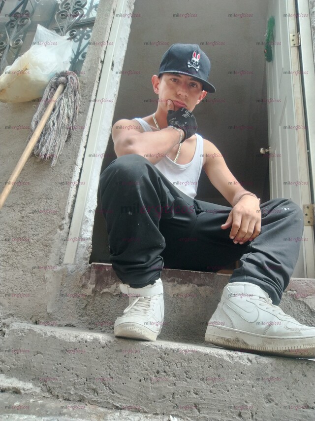 FOTOS DE CHICO LINDO , NUEVO EN PÁGINA GUAPO Y LISTO PARA ALGO DISCRETO !