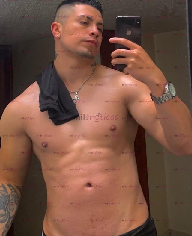 FOTOS DE DEPORTISTA ALTO Y TATUADO DE CALIDAD DEPORTISTA MORBOSO CONTACTAME