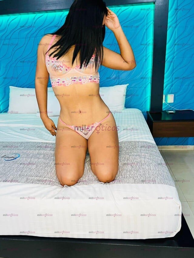 FOTOS DE BIEN CACHONDA BIEN CALIENTE PARA SACARTE TODA LA LECHITA QUE TRAES Y DARTE UNA B