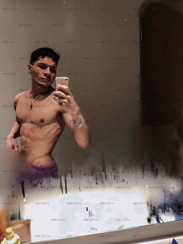 FOTOS DE VENEZOLANO SEXY Y CALIENTE LISTO PARA COMPLACERTE