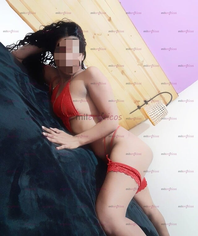 FOTOS DE RECIEN LLEGADA. LA MEJOR HACIENDO EL ORAL Y TRAGANDO VERGA GRANDE 1 HOLA MI VI