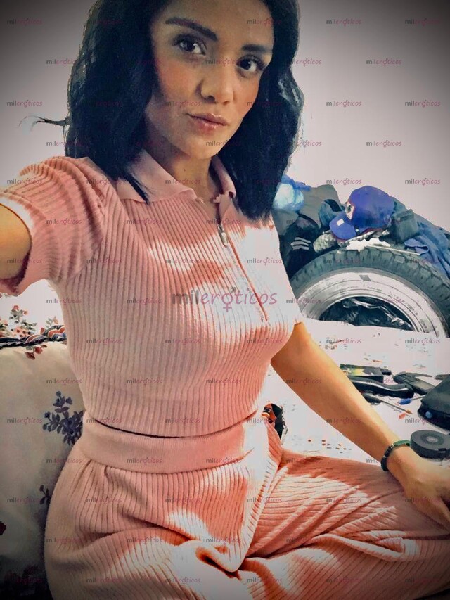 FOTOS DE APRETADITA BESUCONA 20 AÑOS VALERY PROMOCIÓN 1HORA 1000