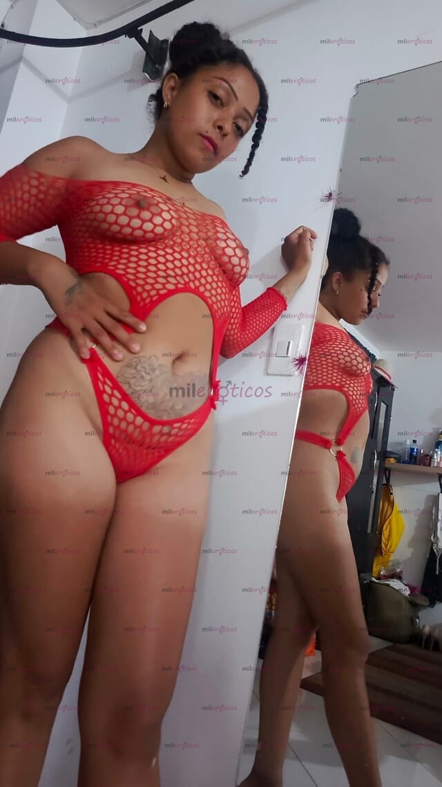 FOTOS DE DANNA LINDA FLAKA CON GRANDES ATRIBUTOS PARA COMPLACERTE ORAL PROFUNDO
