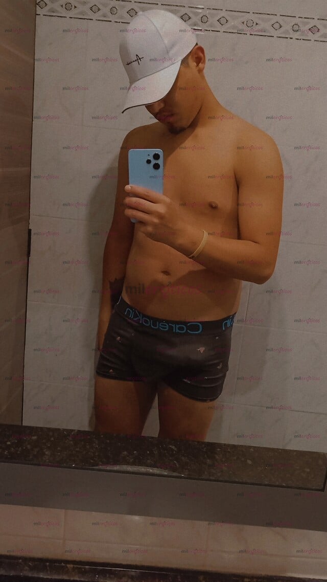 FOTOS DE JOVEN APASIONADO Y COLÁGENO ACTIVO, NUEVO EN LA CIUDAD