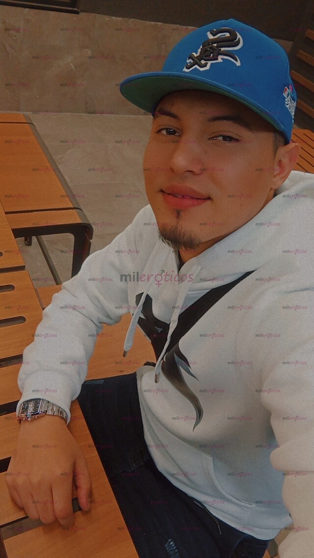 FOTOS DE JOVEN APASIONADO Y COLÁGENO ACTIVO, NUEVO EN LA CIUDAD