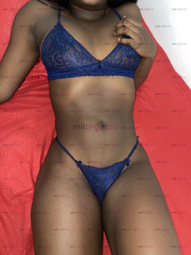 FOTOS DE SAMANTHA LINDA NEGRA CON GANAS DE MUCHO SEXO
