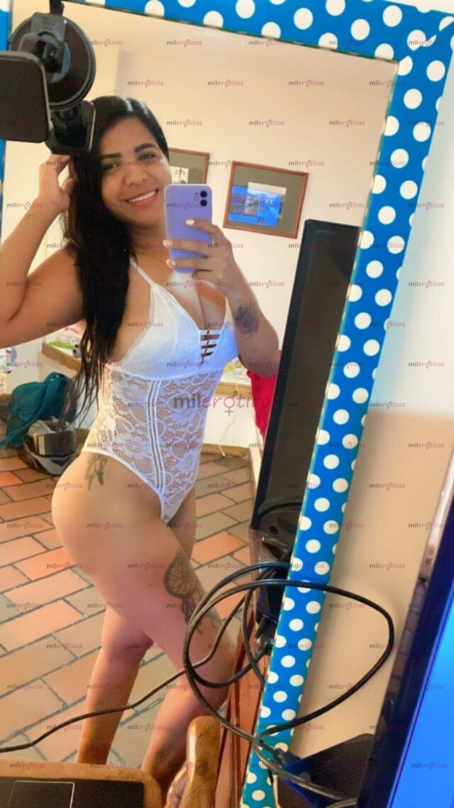 FOTOS DE LA REINA DEL SEXO ORAL PROFUNDO ENSALIVADO CON SED DE MUCHO SEXO Y GANAS DE CHUP