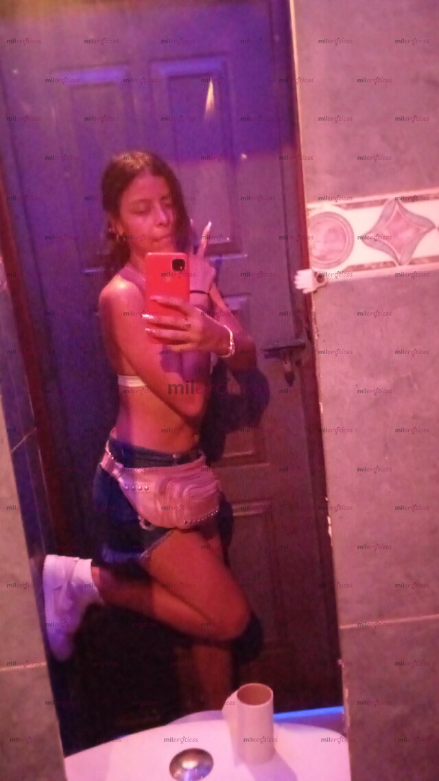 FOTOS DE HOLAA MIS AMORES AQUÍ LLEGO SU FLACA SEXI