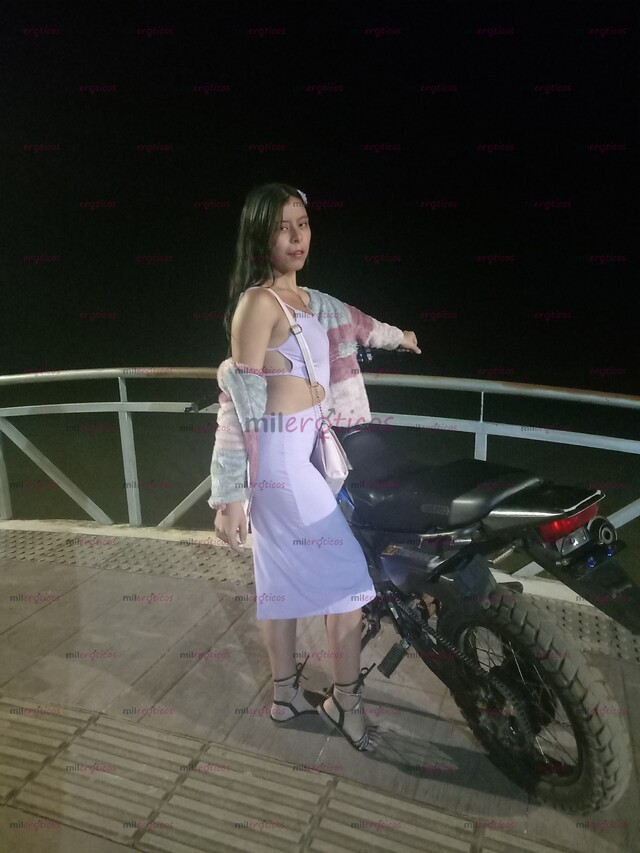 FOTOS DE HOLAA MIS AMORES AQUÍ LLEGO SU FLACA SEXI