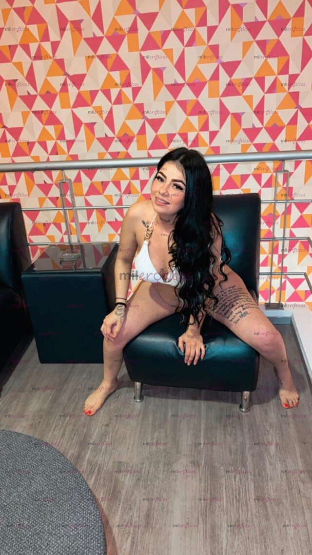 FOTOS DE JOANNA CHAPARRITA PELINEGRA PIERNUDA, ATENTA Y BUEN TRATO