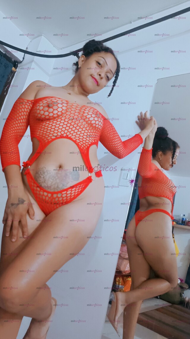 FOTOS DE DANNA NUEVA EN TU CIUDAD CRESPA MORENA CULONA CON LENGUA TRAVIESA PARA VERGA