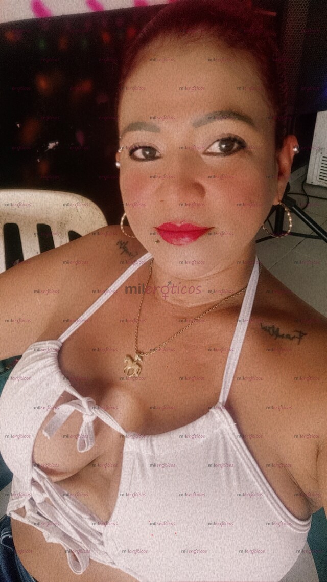 FOTOS DE HOLA MIS AMORES AQUÍ LLEGO TU MORENA SEXI