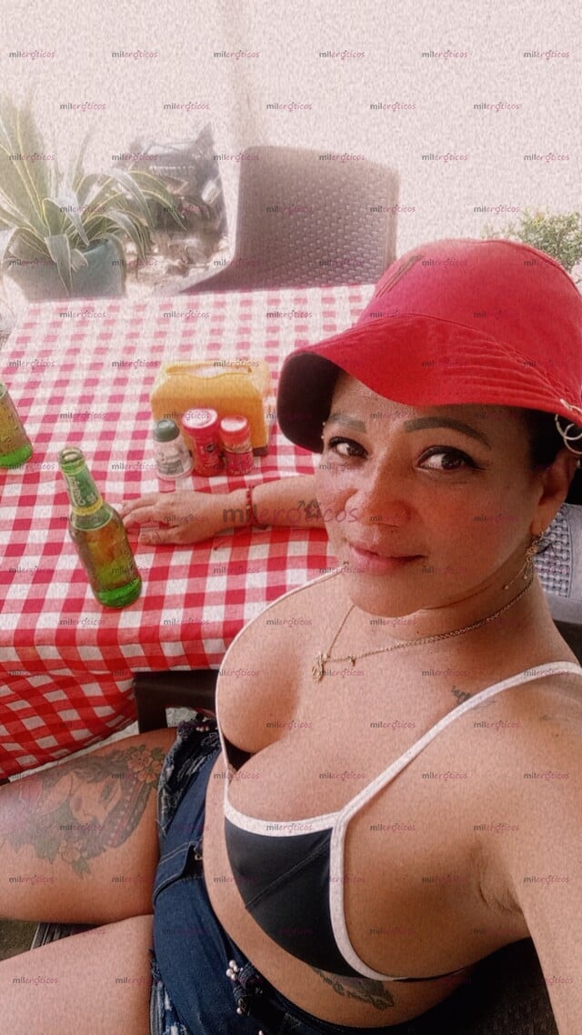 FOTOS DE HOLA MIS AMORES AQUÍ LLEGO TU MORENA SEXI
