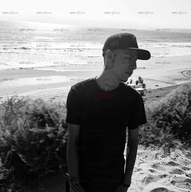 FOTOS DE JOVEN ALTO TES BLANCA Y CARISMÁTICO BIEN DOTADO