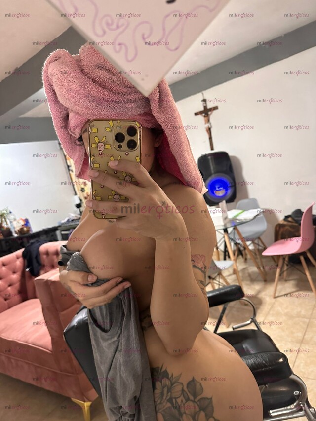 FOTOS DE UNA NENA CALIENTE SÚPER CACHONDA QUE TE TRATARÁ COMO UN REY