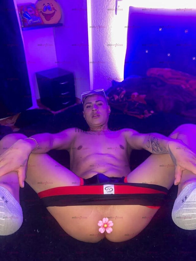 FOTOS DE CHICO UNIVERSITARIO JOVEN DE PASO POR TU CIUDAD