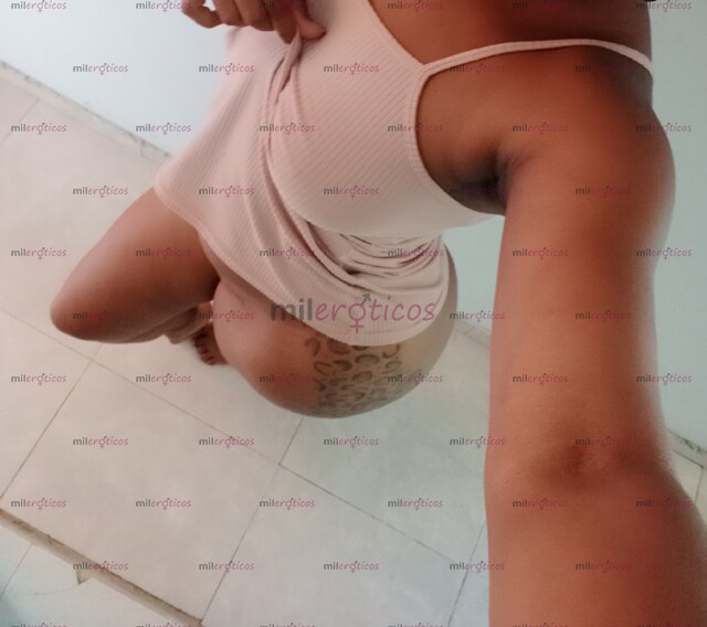 FOTOS DE HOLA SEXY MORENA DE CULO GRANDE ESTOY AQUÍ PARA CUMPLIR TODAS TUS FANTASÍAS