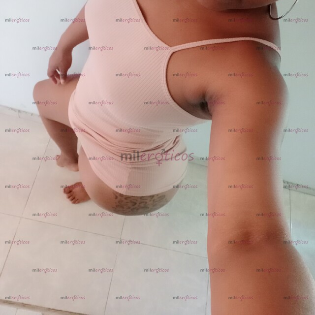 FOTOS DE HOLA SEXY MORENA DE CULO GRANDE ESTOY AQUÍ PARA CUMPLIR TODAS TUS FANTASÍAS