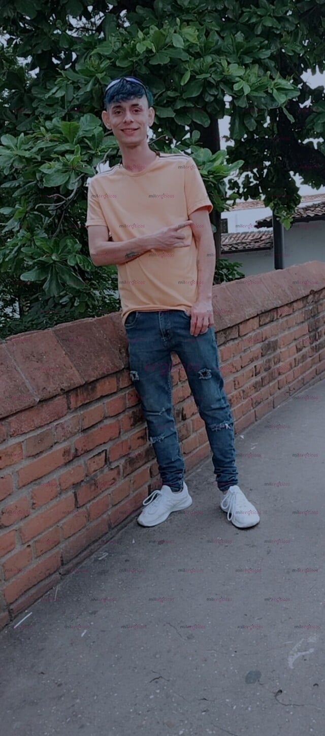FOTOS DE HOLA CHICOS LLAMAME ESTOY DECEOSO DE HACERTE FELIZ