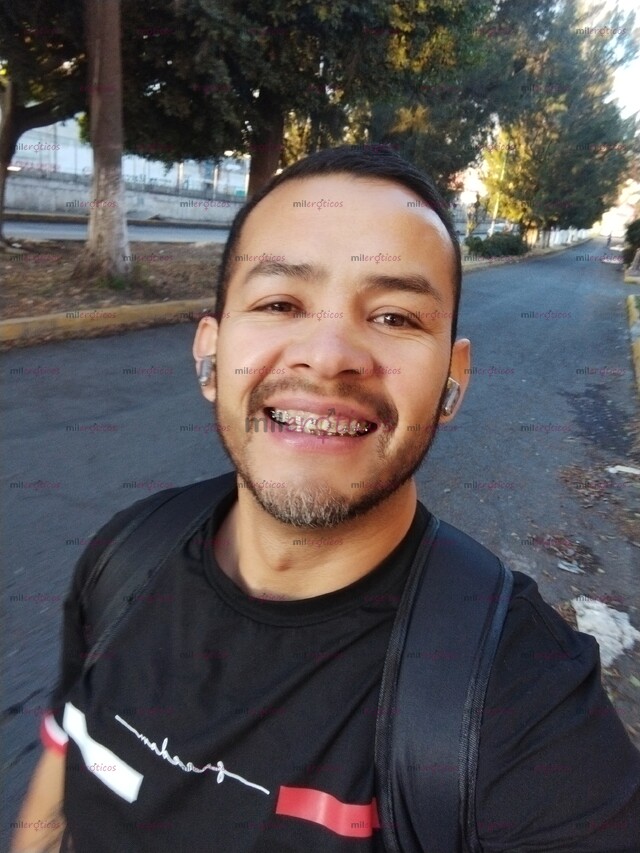 FOTOS DE COLOMBIANO VERGÓN EN CDMX CON PERLAS EN LA VERGA