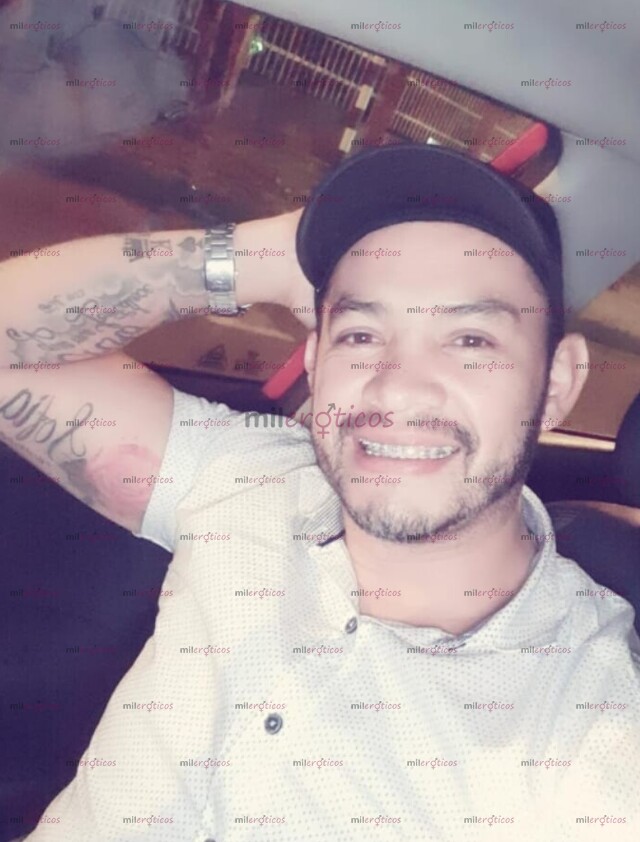 FOTOS DE COLOMBIANO VERGÓN EN CDMX CON PERLAS EN LA VERGA