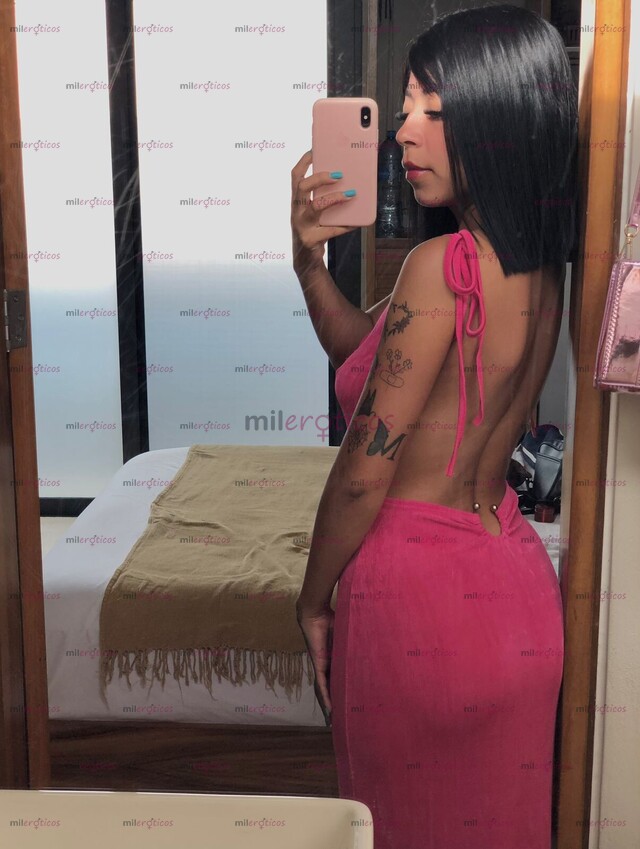 FOTOS DE PEQUEÑA MUÑEQUITA ENCANTADA DE ESTAR ESTÁ NOCHE CALIENTE CONTIGO